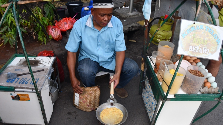 Những món ăn đường phố nhất định phải thử khi đến Indonesia