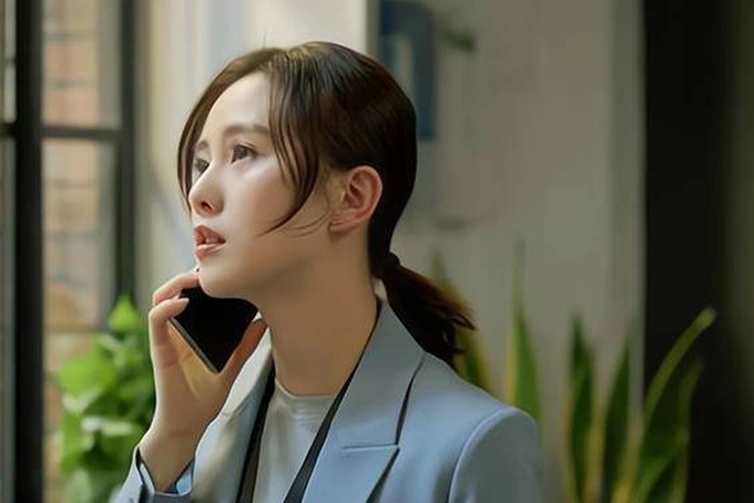 Chồng yêu, đừng đợi em tối nay, em ngủ nhà bạn thân
