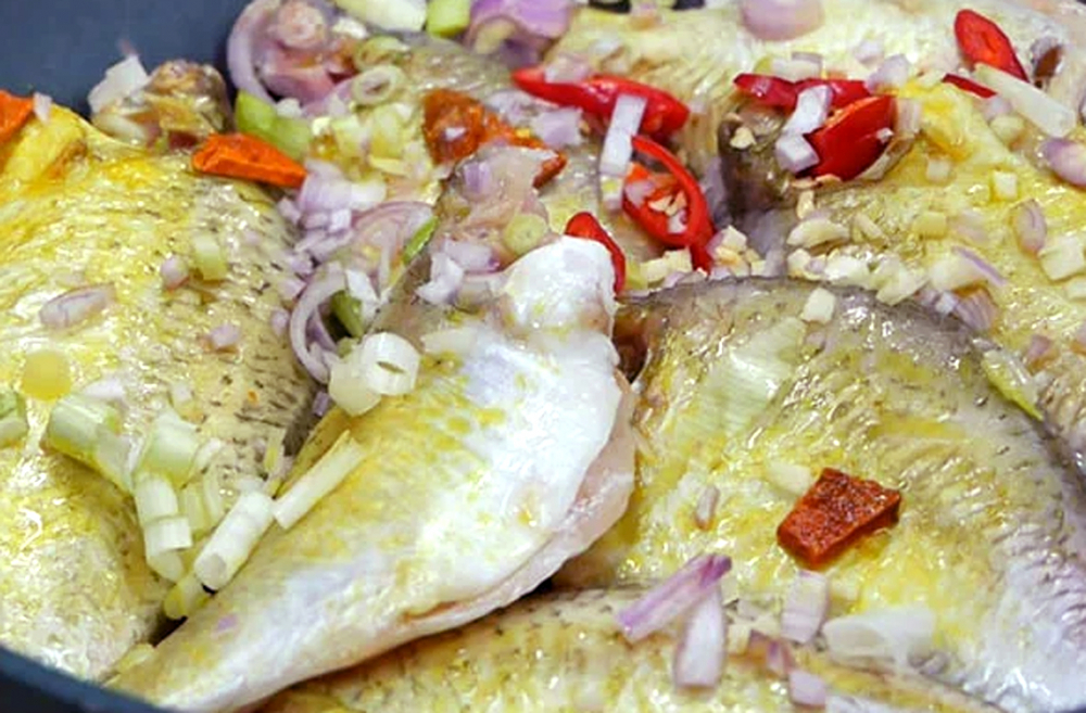 Ba thả vó, mẹ kho cá