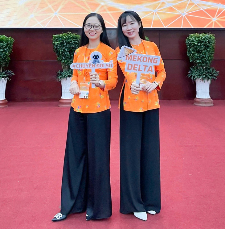 Tổ chức festival áo bà ba, vải được dệt bằng tơ khóm