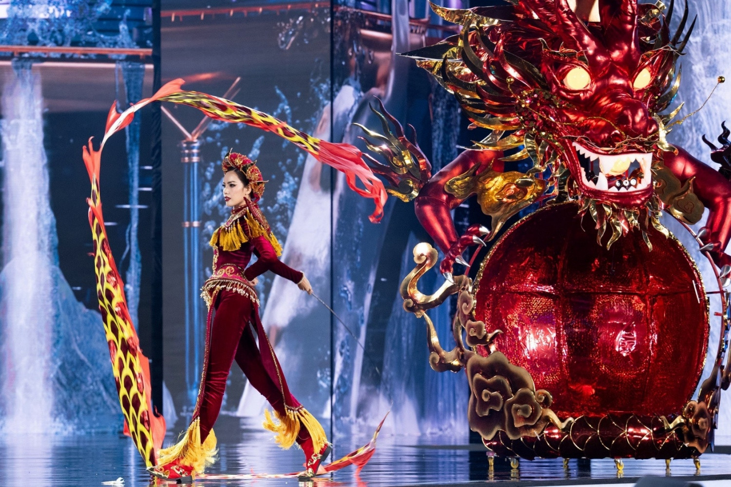 Bán kết Miss Grand International 2023: Lê Hoàng Phương chưa nổi bật