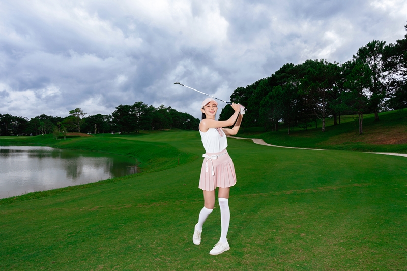 Nàng hậu Thuỳ Tiên bật mí nhân tố giúp cho một buổi chơi golf hoàn hảo